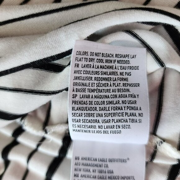 NWT American Eagle Striped White Black Ruffle Off The Shoulder Top Womens XS - Picture 7 of 9